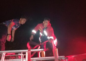 Kecelakaan di Sitinjau Lauik, Sebuah Truk Masuk Jurang dan Terbakar Hebat