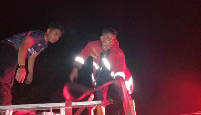 Kecelakaan di Sitinjau Lauik, Sebuah Truk Masuk Jurang dan Terbakar Hebat