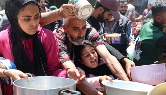 Warga Palestina Ditembaki Saat Antre Makanan