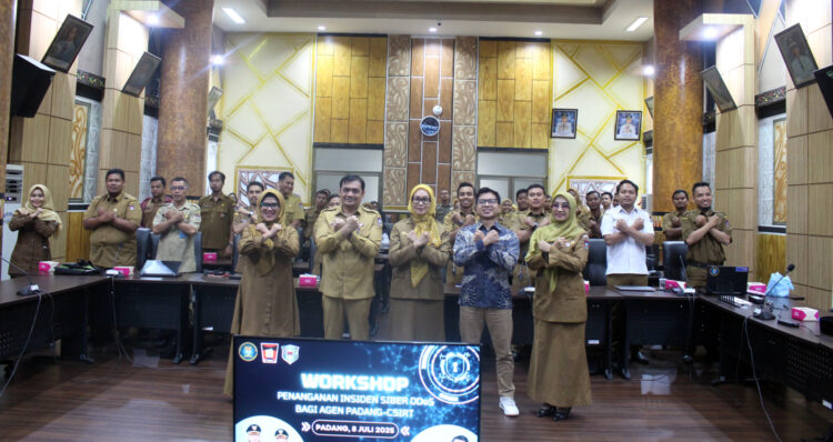 Pemerintah Kota Padang melalui Dinas Komunikasi dan Informasi (Diskominfo) menggelar pelatihan Penanganan Insiden Siber DDoS Bagi Agen Padang-CSIRT di Ruang Abu Bakar Ja'ar Balai Kota Padang, Aie Pacah, Selasa (8/7).IST
