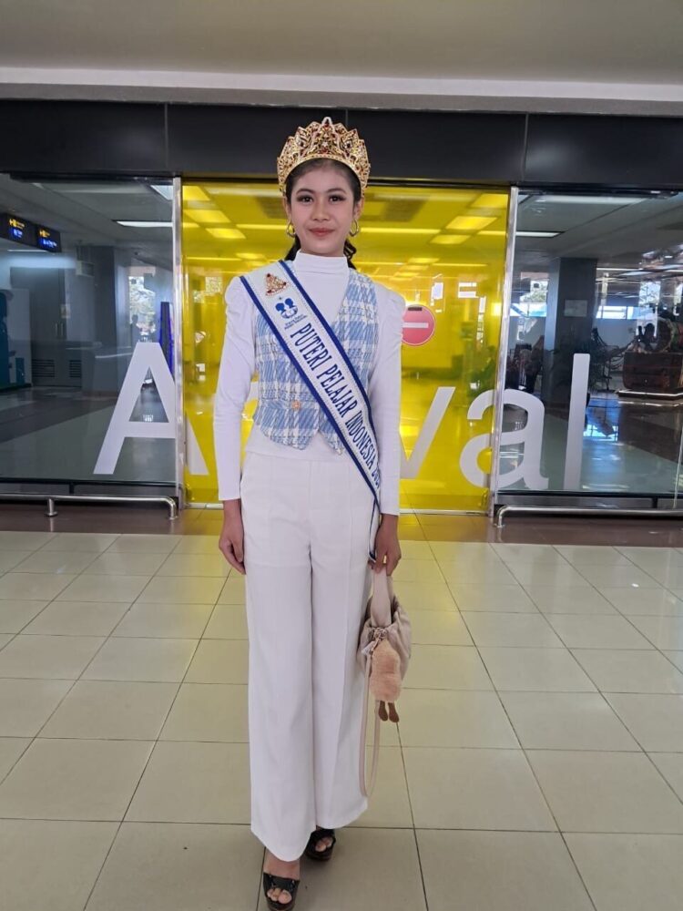 Siswa juara 1 Putri Pelajar Tingkat Nasional Tahun 2025. PUTRI MERI YANTI PERTIWI