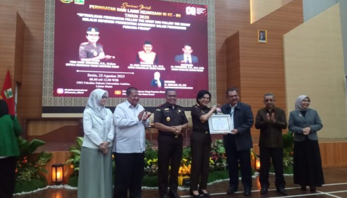 Sambut Hari Lahir Adhyaksa, Kejati Sumbar Gelar Seminar di Fakultas Hukum Unand