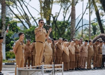 Bupati Khairunas Apresiasi Kinerja Firdaus Firman