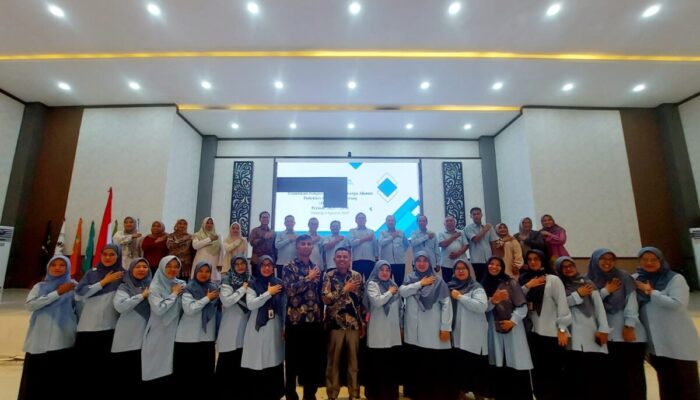 Pengurus Ikatan Alumni Politeknik Kesehatan Padang Resmi Dilantik