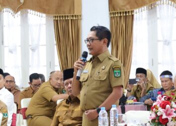 Bupati Padang Pariaman Terima WBTbI dan Paparkan Tantangan SPM pada Rakor Kepala Daerah