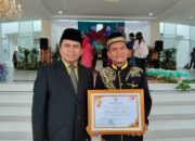 Ihsan, ASN Kankemenag Padang Dapat Penghargaan dari Wako Fadly Amran