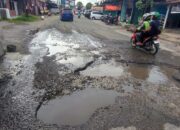 Bukan Sekadar Lubang di Jalan: Dari Viral Aksi Warga hingga 16 Tahun Janji Perbaikan Tak Kunjung Datang