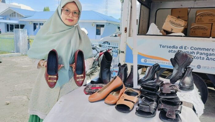 Sepatu Kulit Asli, Adel Shoes Hadir di Bazar Murah Kejati Sumbar