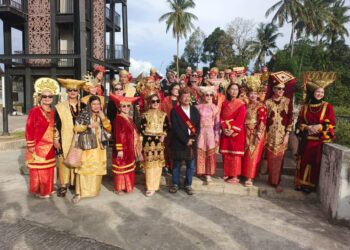 Parade Minangkabau Memanggil, Taragak Pulang yang digelar di Nagari Koto Baru. IST