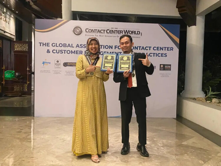 General Manager Health Care Service AdMedika Sri Sumari (kiri) dan Assistant Manager Care AdMedika Dwi Hajar Siswantoro (kanan) pada ajang internasional Contact Center World 20th Annual Asia Pacific Next Generation Contact Center & CX Best Practices Conference di The Laguna Resort & Spa, Bali, 21–25 Juli 2025. IST