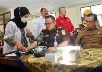 Setetes Darah, Hadiah Kejaksaan di Usia 80 Tahun