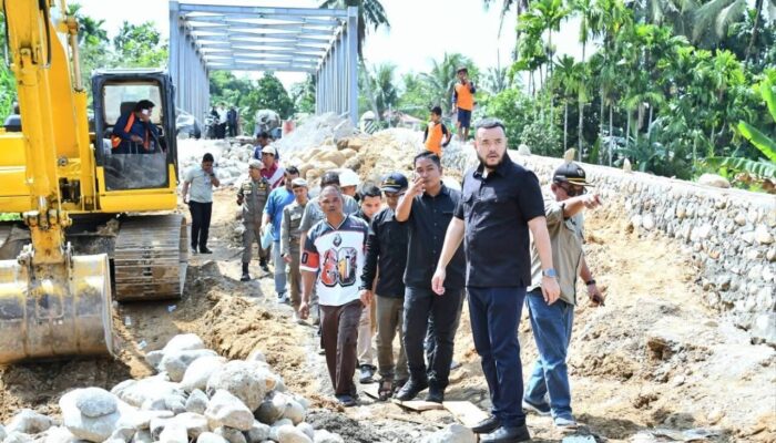 Wako Padang Sambangi Pembangunan Oprit Jembatan di Batipuh Panjang