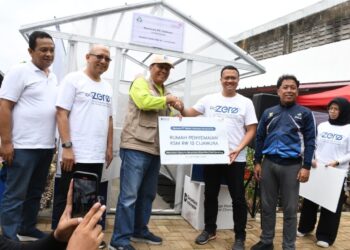 Telkom Dukung Pengelolaan Sampah Desa Cijaura Bandung Lewat Greenhouse dan Tempat Sampah Organik