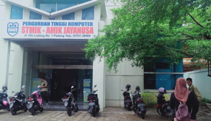 STMIK–AMIK Jayanusa Kampus IT Terkemuka di Sumbar