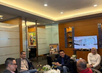 Peringati Harpelnas, RCEO dan Branch Manager BRI Padang Sapa Langsung Nasabah