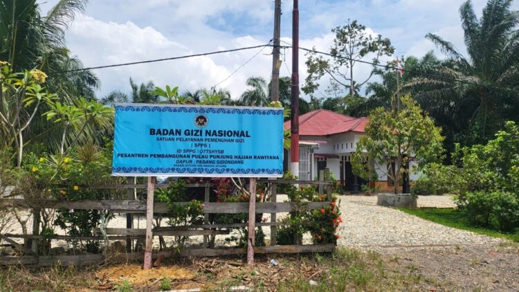 Salah satu dapur SPPG MBG yang hanya memajang spanduk dan belum ada eksen.maryadi