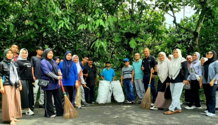 Pasaman Gelar Kerja Bakti Massal Peringati World Cleanup Day 2025