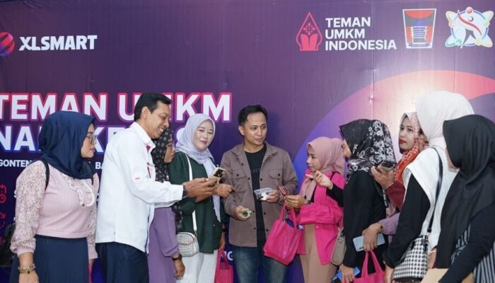 XLSMART Perluas Jaringan Pasca Merger, Gelar Teman UMKM Naik Kelas di Padang