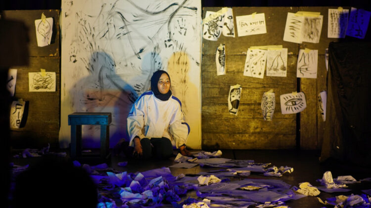 Salah satu pementasan pada Alek Teater 9 di Lantai 4 Dinas Kebudayaan Sumbar, beberapa hari lalu. IST