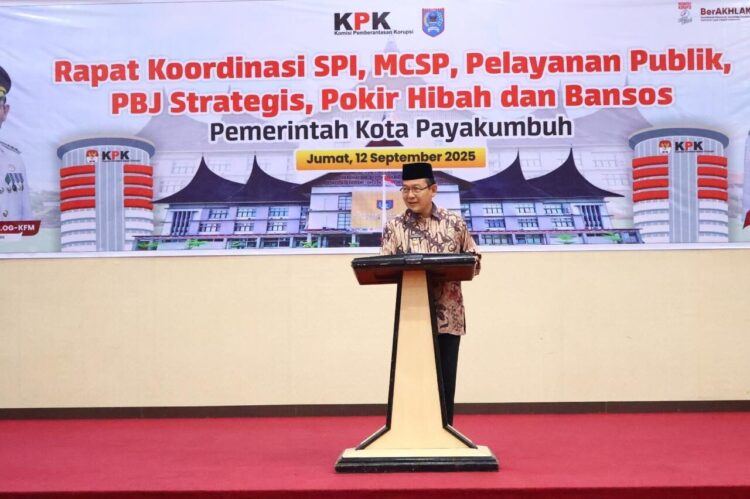 Wali Kota Payakumbuh, Zulmaeta, menyebut evaluasi dari KPK ini sebagai momentum penting untuk memperkuat komitmen seluruh jajaran pemerintahan. IST/HUMAS