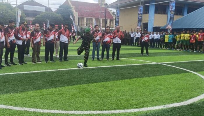 Semarak HUT ke-80 TNI, Danrem 032/Wirabraja Buka Open Tournament Mini Soccer