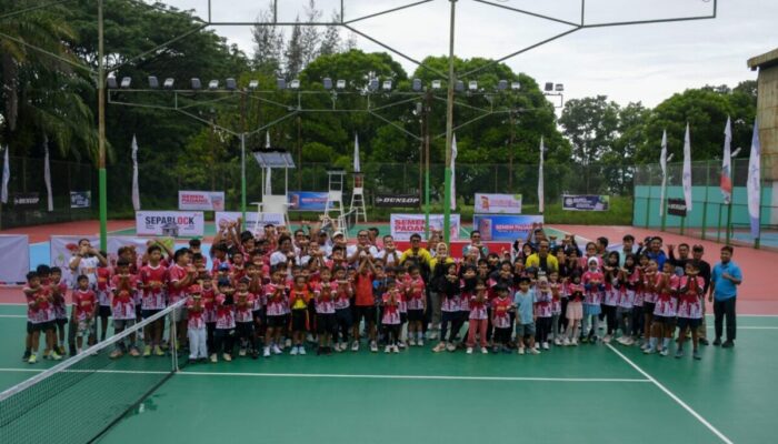 130 Atlet Muda Ramaikan Kejurnas Tenis Junior TDP Semen Padang 2025