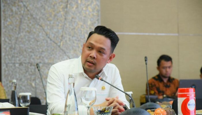 DPR Dorong Investigasi Soal Dugaan Air Kemasan dari Sumur Bor