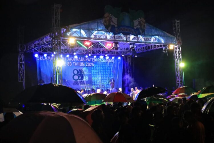 Ribuan Warga Padati Malam Penutupan HUT ke-80 Kabupaten Pasaman. IST