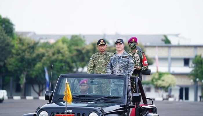 Panglima Angkatan Pertahanan Australia Kunjungi Indonesia untuk Meningkatkan Kerja Sama 