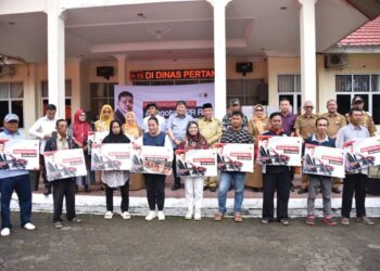 Dorong Swasembada Pangan, Keltan Kota Padang Diberikan Bantuan Alsintan