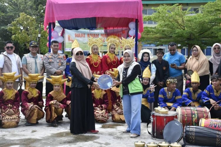 Perayaan Hari Anak Nasional (HAN) 2025 oleh Yayasan GNI Kota Padang di Kampus UM Sumatera Barat, Minggu (24/10). NURFATIMAH