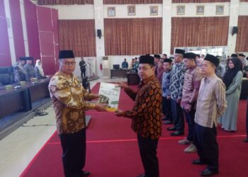 13 Pengurus UPZ Masjid se-Kota Padang Dikukuhkan