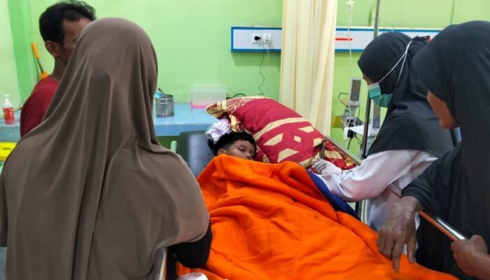 Keracunan Usai MBG di Lubuk Basung, Begini Cerita Orang Tua Pelajar!