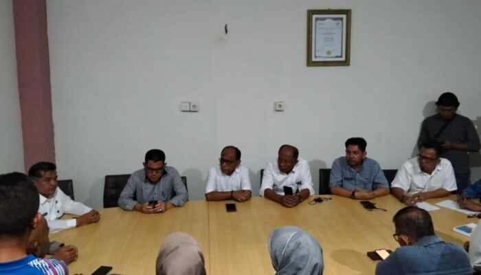 Bupati Agam Hentikan Operasional MBG Usai Temuan Kasus Keracunan