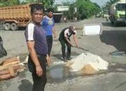 Dishub Dharmasraya Tambal Jalan Berlubang Jalinsum Palo Padang