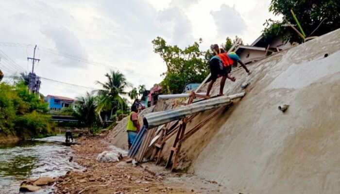 Utang Ilham Terbayarkan, Warga Parak Karakah Terbebas dari Ancaman