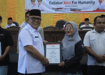 PMI Pasbar Apreasiasi Media Partner, Harian Haluan Diganjar Penghargaan