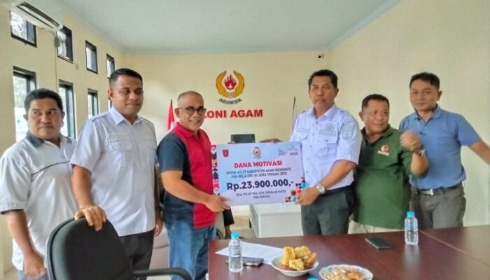 Sekda Agam Lepas 7 Atlet Ikuti PON Beladiri 2025 di Kudus, Jawa Tengah