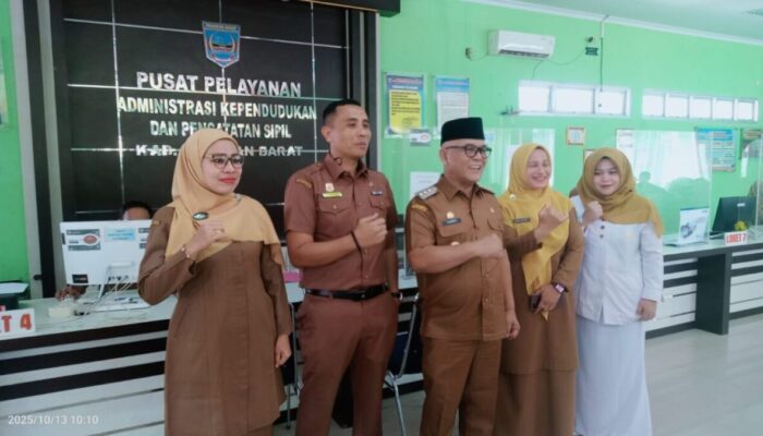 Bupati Yulianto Apresiasi Pelayanan Disdukcapil Pasbar