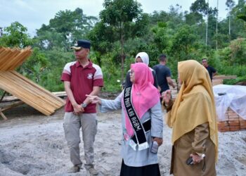 Bunda PAUD Agam Tinjau Pembangunan TK Negeri Dalko