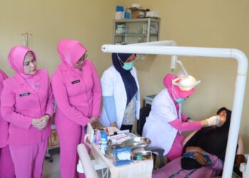 HKGB Ke-73 Tahun 2025, Bhayangkari Pasbar Gelar Pemeriksaan Kesehatan Gratis dan Santuni Anak Yatim