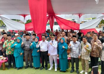 ‎Bupati Padang Pariaman Pimpin Sertijab Camat dan Ketua TP-PKK Kecamatan VII Koto‎