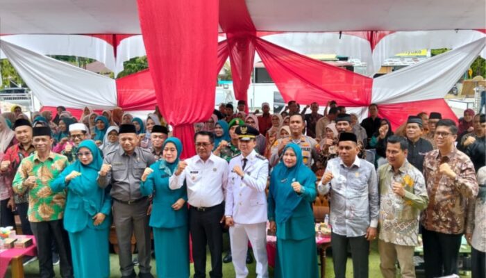 ‎Bupati Padang Pariaman Pimpin Sertijab Camat dan Ketua TP-PKK Kecamatan VII Koto‎