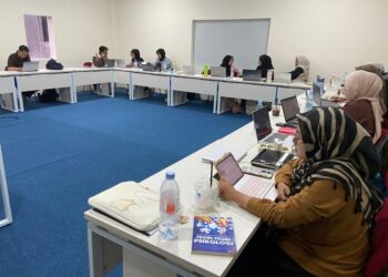 Dosen Magister Psikologi UNP Terapkan Metode Kreatif dalam Mengajar