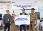 BRI Peduli Salurkan Beasiswa untuk 20 Pelajar SDN 14 Kampung Jambak