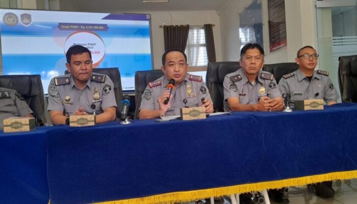 Kantor Imigrasi Agam Berhasil Gagalkan WNA Bangladesh Buat Paspor Indonesia