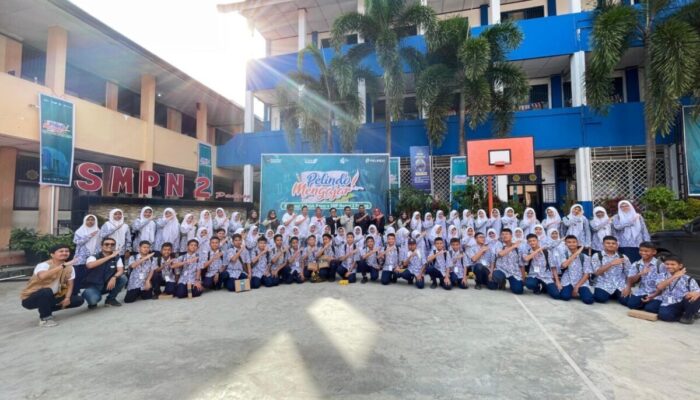 Pelindo Hadir di SMPN 2 Padang Lewat Program “Pelindo Mengajar”