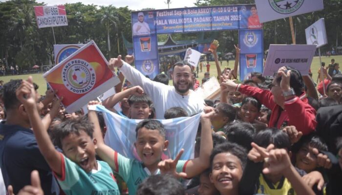 120 Tim SSB Bersaing di Festival Piala Wali Kota Padang