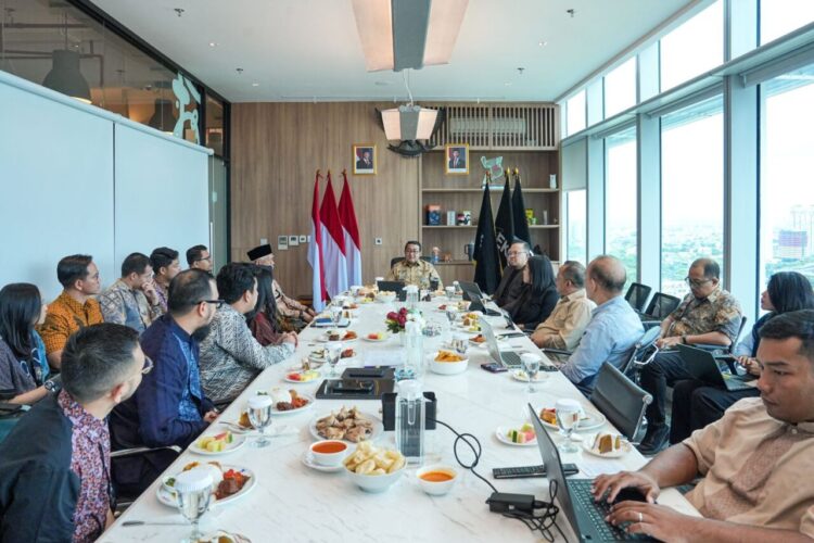 Menteri Ekonomi Kreatif, Teuku Riefky Harsya, menerima audiensi Restoran Sederhana Group, Jakarta, Rabu (01/10)