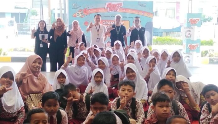 Balai Bahasa dan Gramedia Padang Semarakkan Semesta Buku